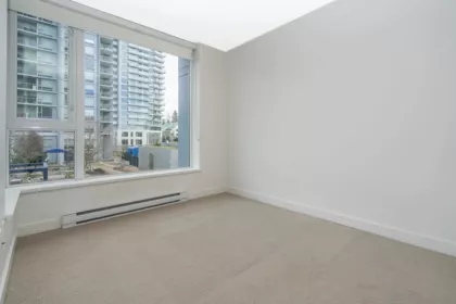 Primary Bathroom Photo of 301 13696 100 Avenue, Surrey, BC