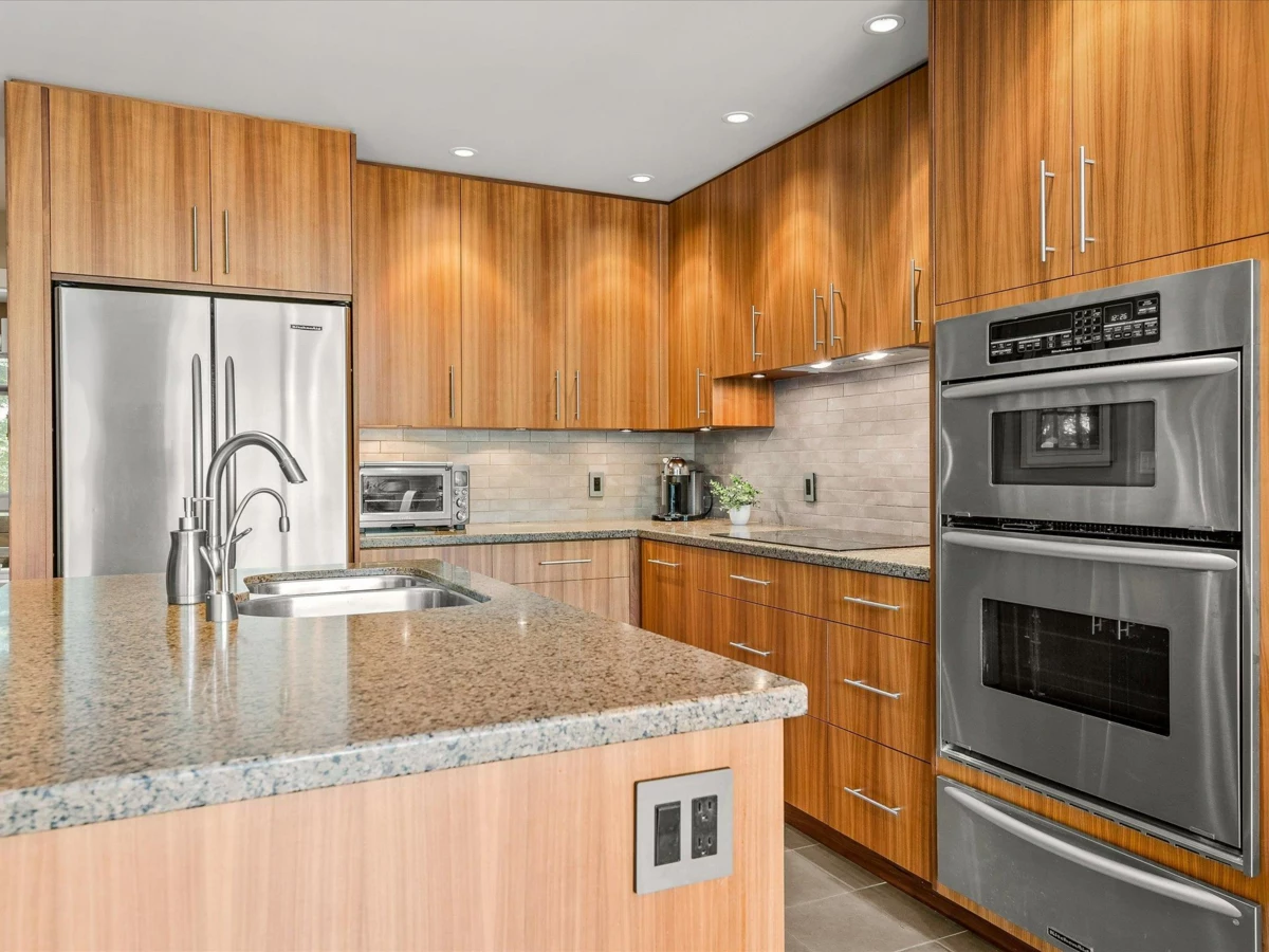Kitchen Island Photo of 36 6125 Eagle Drive, Whistler, BC