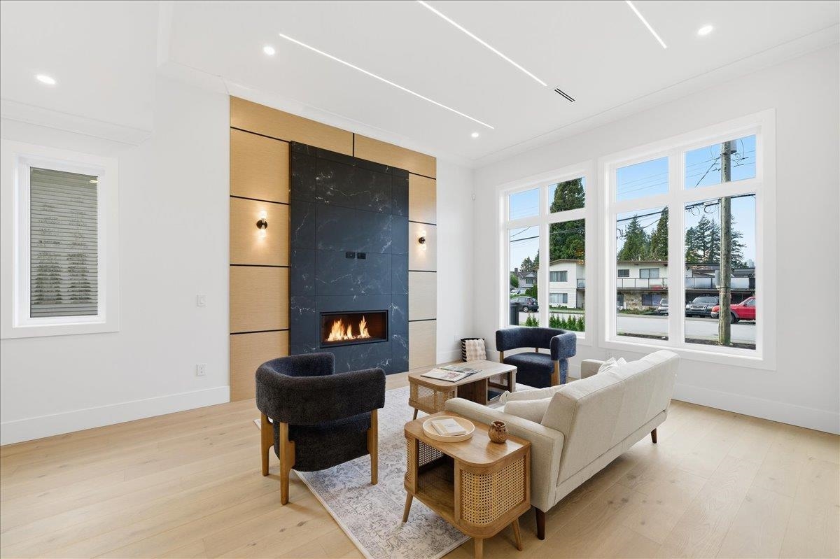 Dining Area Photo of 821 Porter Street, Coquitlam, BC