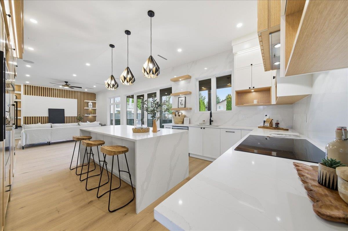 Primary Bathroom Photo of 821 Porter Street, Coquitlam, BC