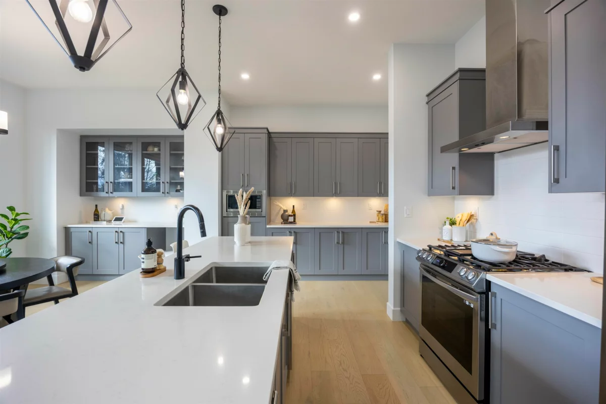 Walk-In Closet Photo of 20530 77a Avenue, Langley, BC