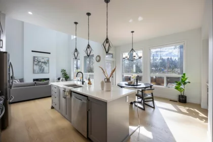 Kitchen Island Photo of 20530 77a Avenue, Langley, BC