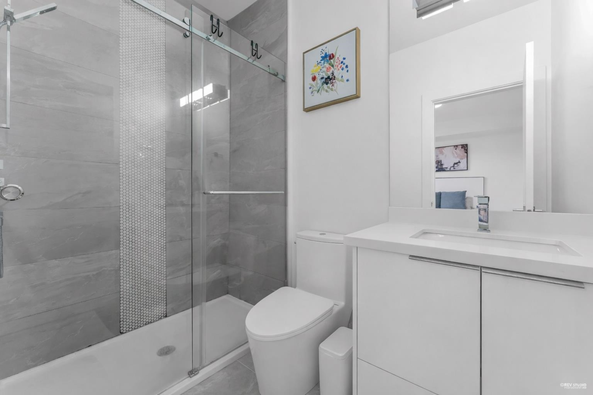 Walk-In Closet Photo of 33 5858 132 Street, Surrey, BC