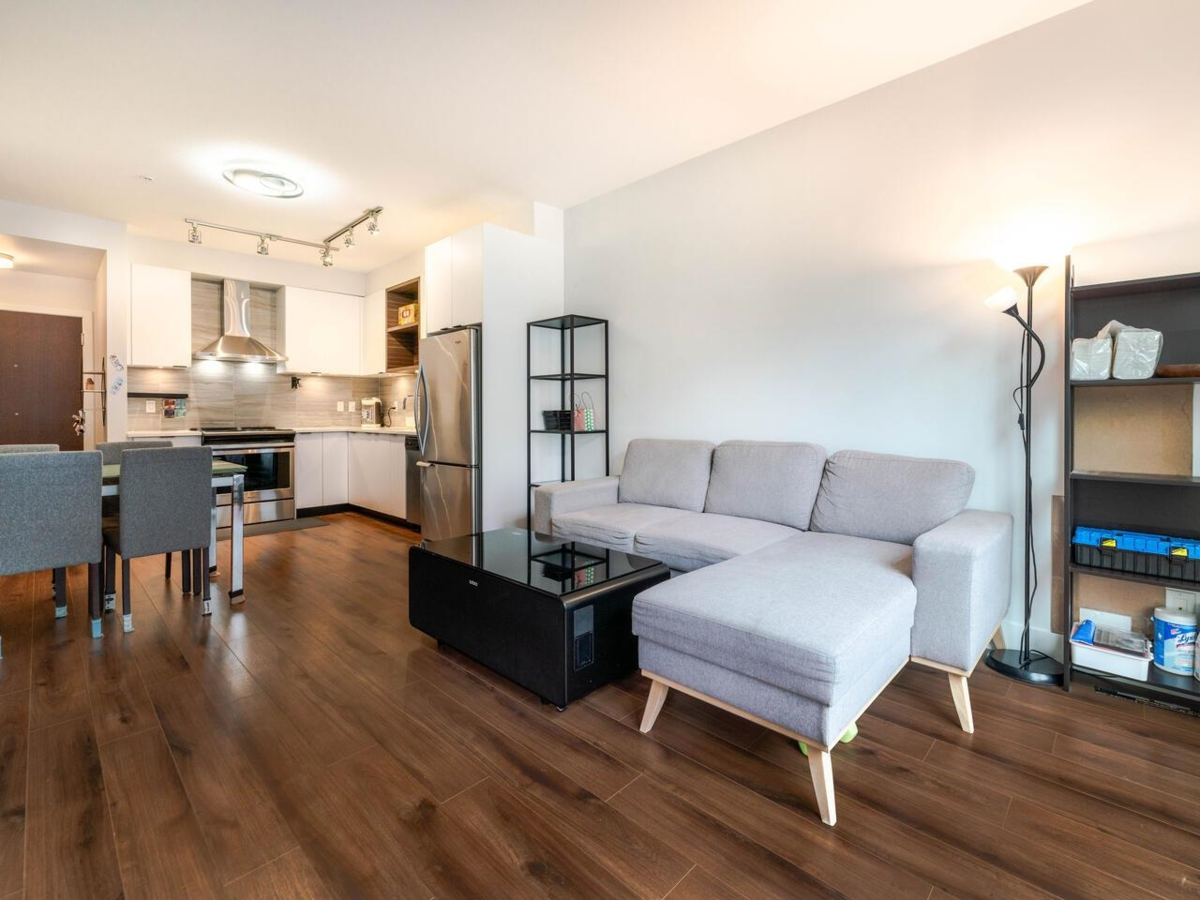 Kitchen Island Photo of 361 5355 Lane Street, Burnaby, BC