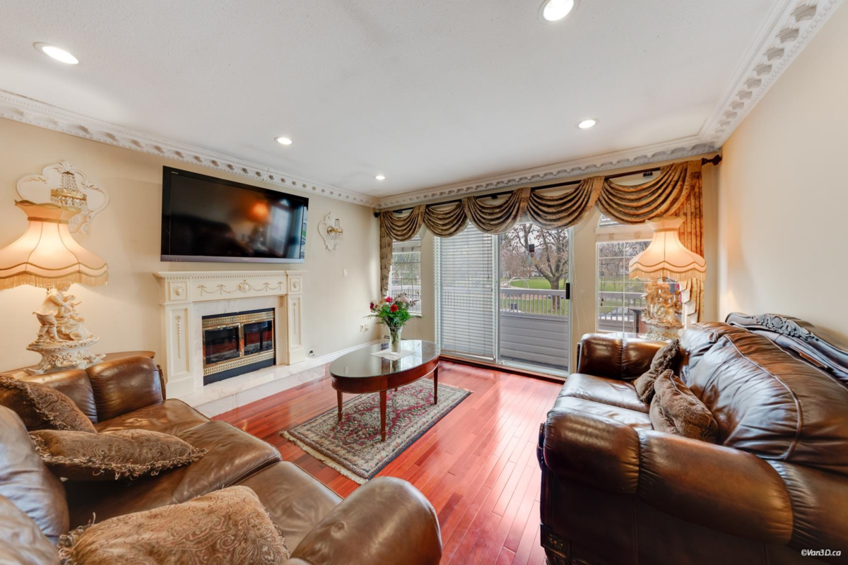 Family Room Photo of 3450 Monmouth Avenue, Vancouver, BC