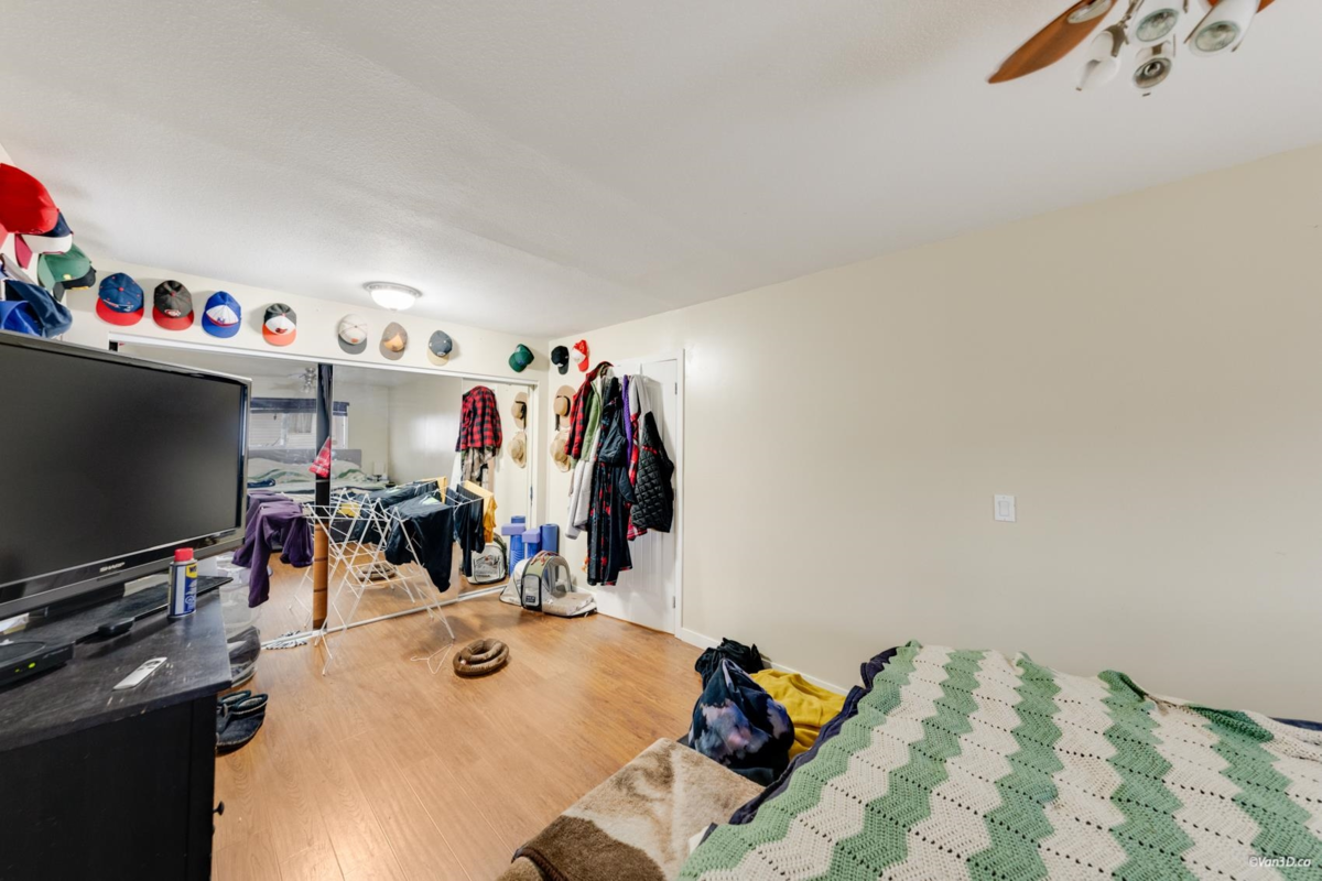 Front Yard Photo of 3450 Monmouth Avenue, Vancouver, BC