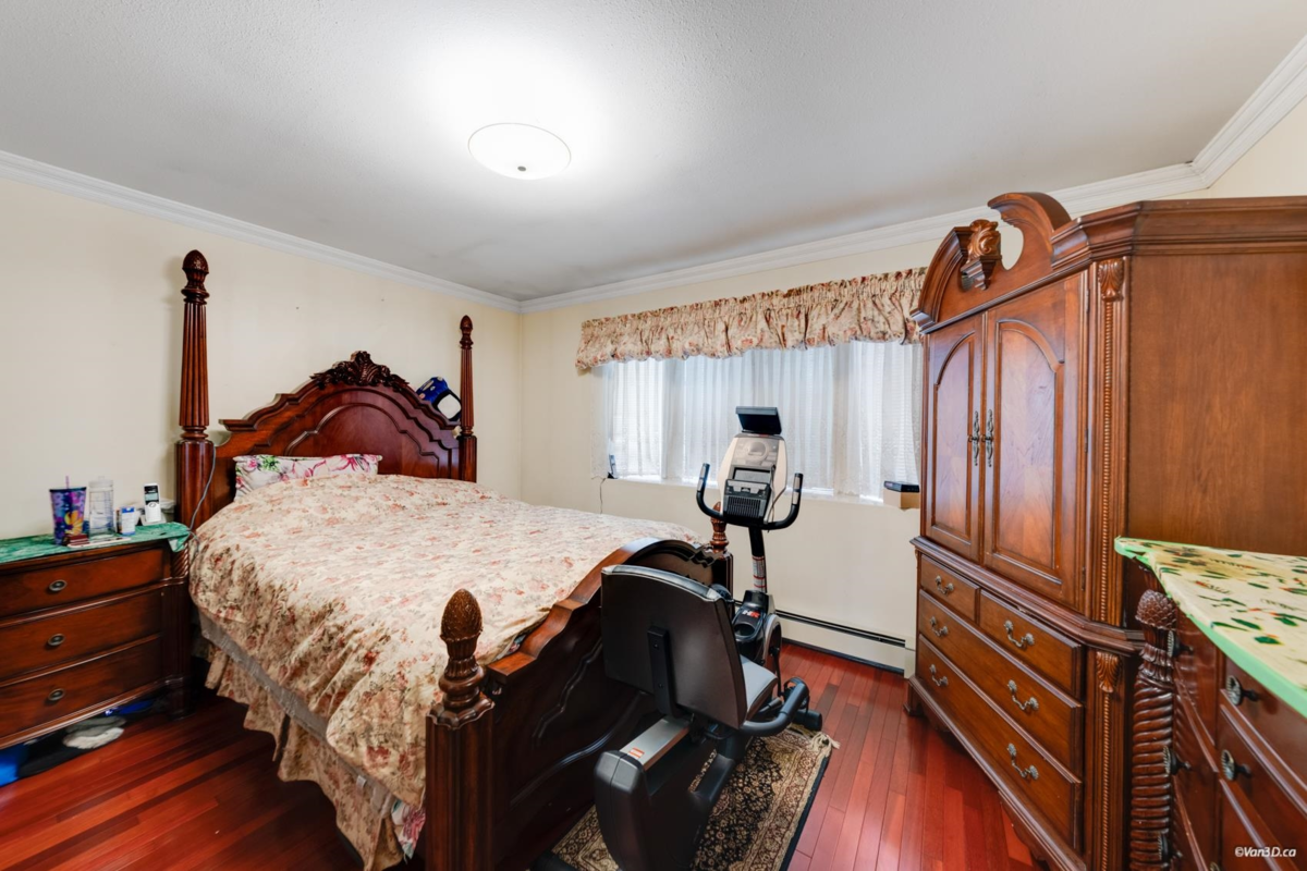 Office / Den Photo of 3450 Monmouth Avenue, Vancouver, BC