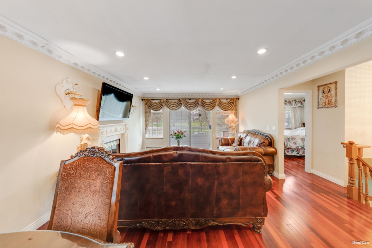 Primary Bathroom Photo of 3450 Monmouth Avenue, Vancouver, BC