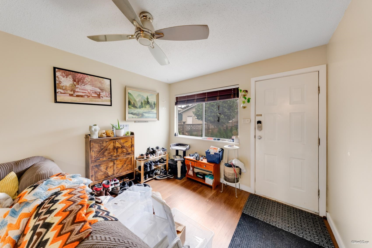 Swimming Pool Photo of 3450 Monmouth Avenue, Vancouver, BC