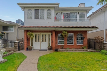 3450 Monmouth Avenue, Vancouver, BC, Collingwood VE — 4 bed single family residence for sale
