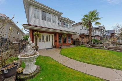3450 Monmouth Avenue, Vancouver, BC