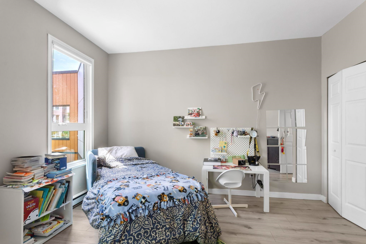 Hallway Photo of 426 1150 Quayside Drive, New Westminster, BC