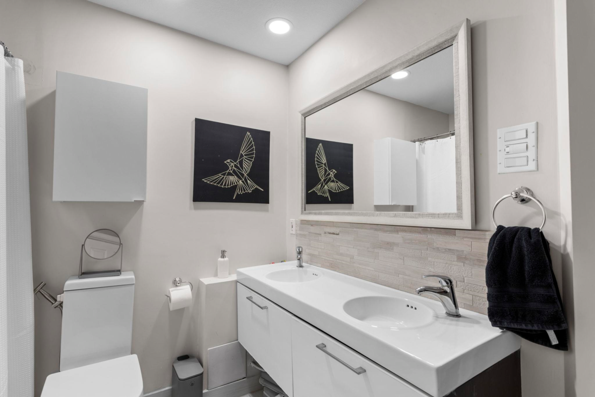 Mudroom Photo of 426 1150 Quayside Drive, New Westminster, BC