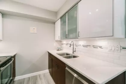 102 1516 E 1st Avenue, Vancouver, BC