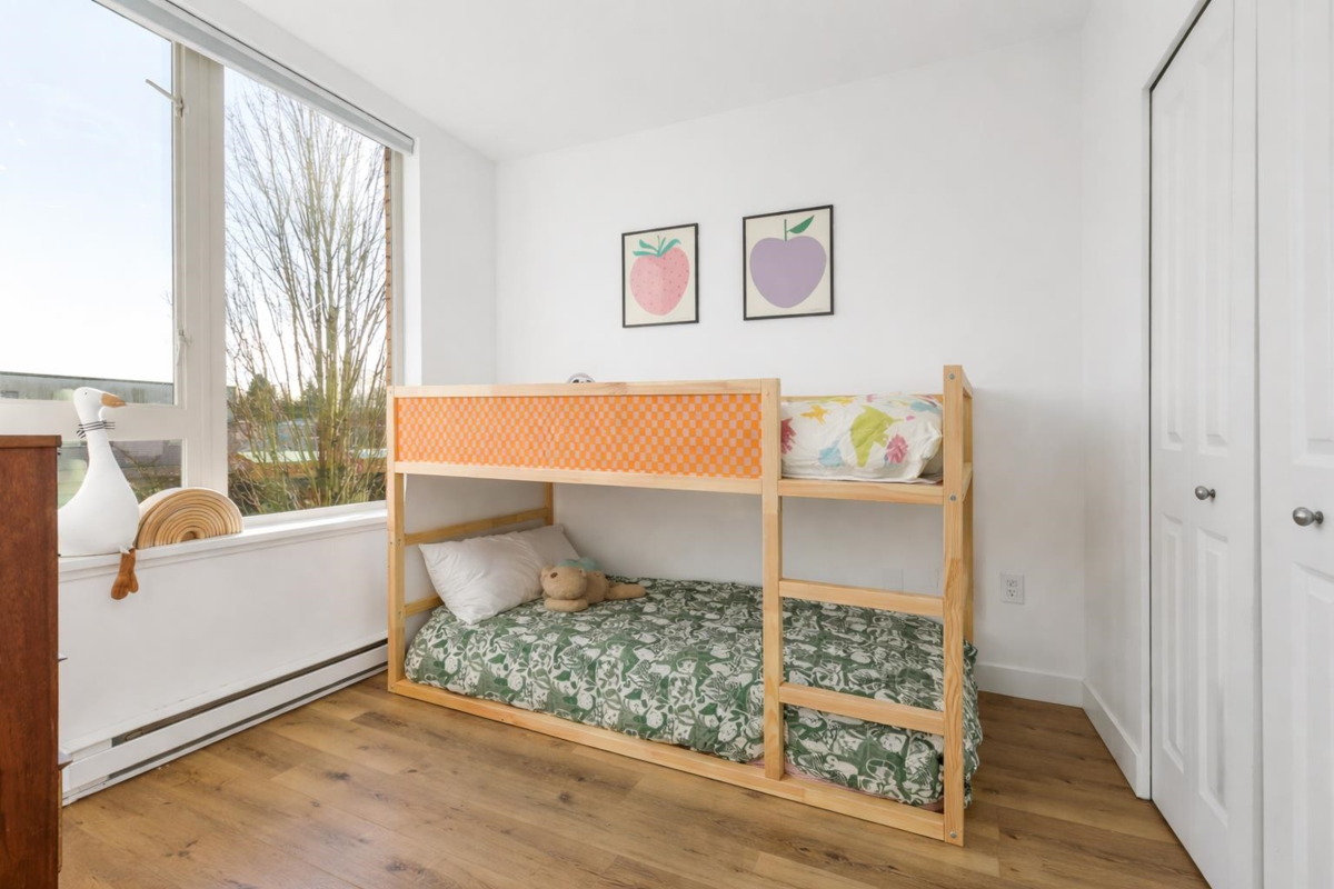 Backyard Photo of 206 688 E 17th Avenue, Vancouver, BC