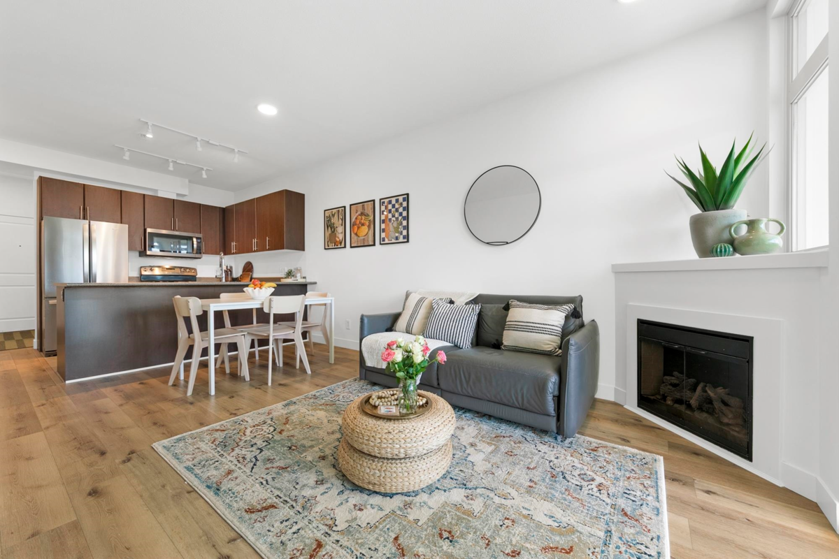 Guest Bathroom Photo of 206 688 E 17th Avenue, Vancouver, BC