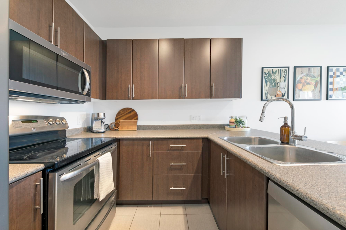 Kitchen Island Photo of 206 688 E 17th Avenue, Vancouver, BC