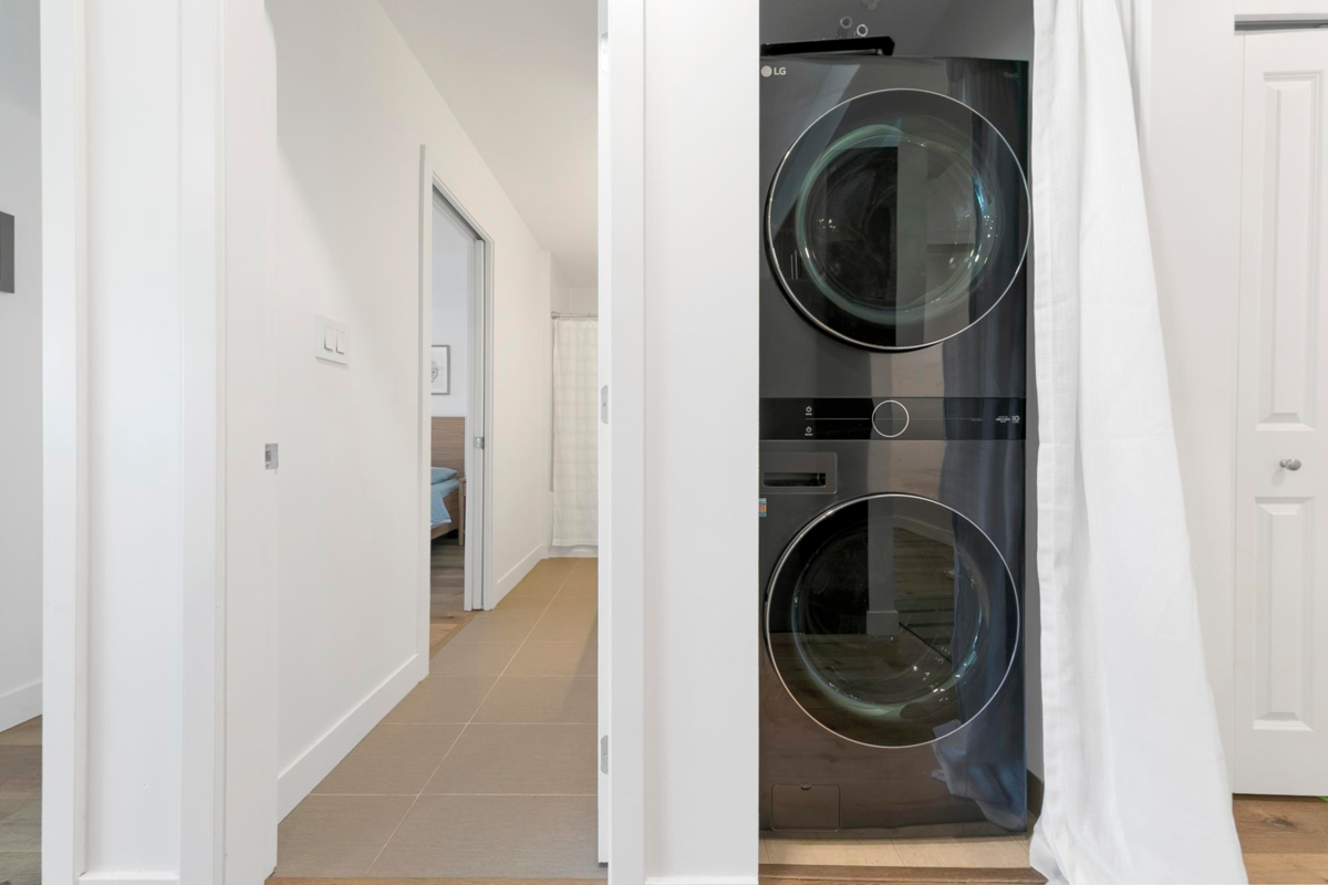 Swimming Pool Photo of 206 688 E 17th Avenue, Vancouver, BC