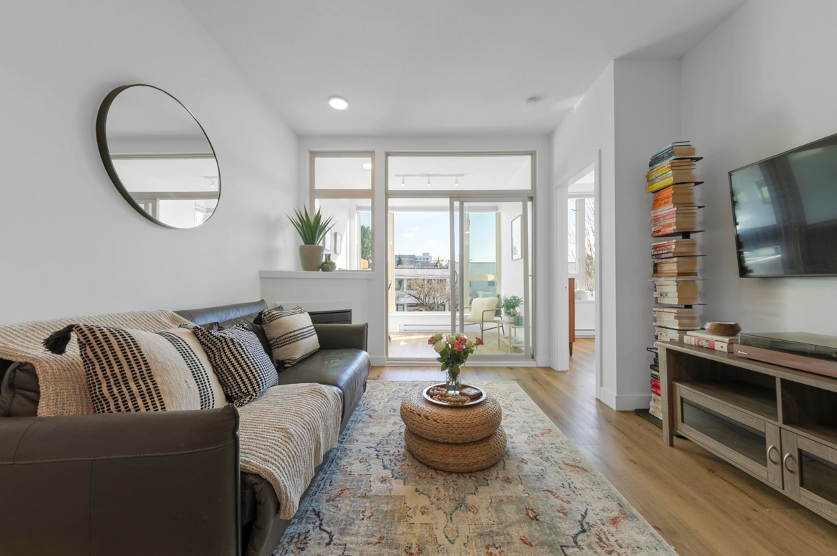 Walk-In Closet Photo of 206 688 E 17th Avenue, Vancouver, BC