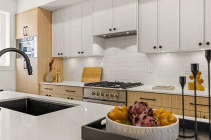 Kitchen Island Photo of 7 2808 St. George Street, Port Moody, BC