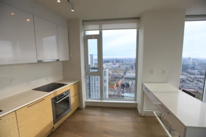 Kitchen Island Photo of 3110 13438 Central Avenue, Surrey, BC