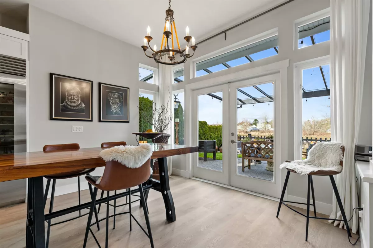 Kitchen Photo of 14279 37 Avenue, Surrey, BC