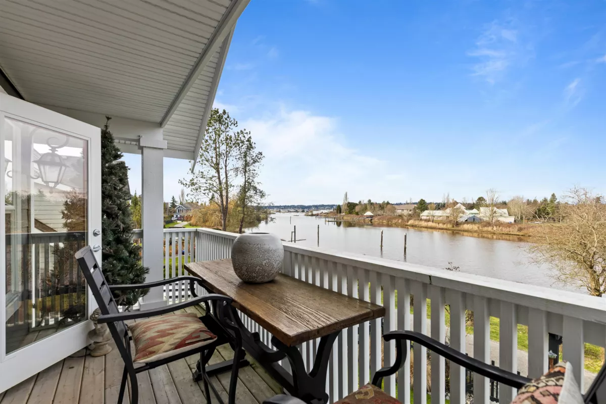 Primary Bedroom Photo of 14279 37 Avenue, Surrey, BC