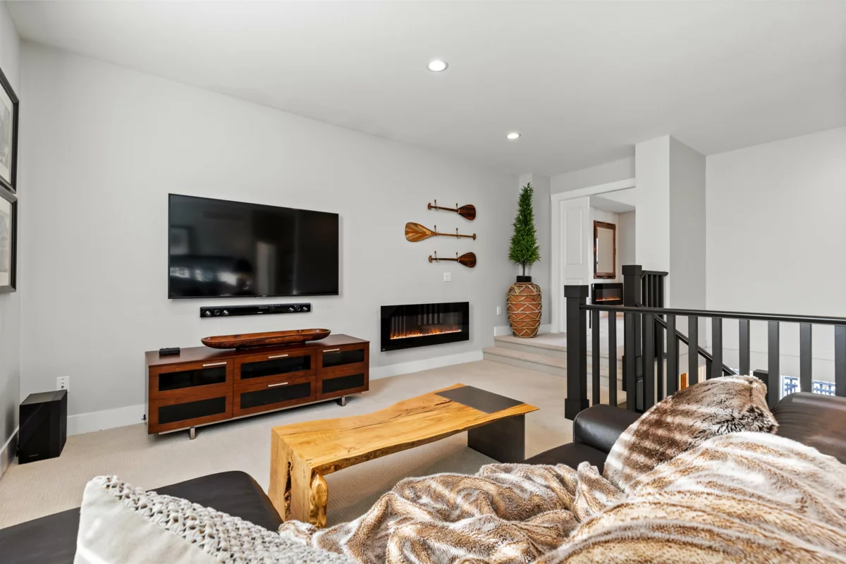 Walk-In Closet Photo of 14279 37 Avenue, Surrey, BC