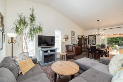 Pantry Photo of 32558 Murray Avenue, Abbotsford, BC