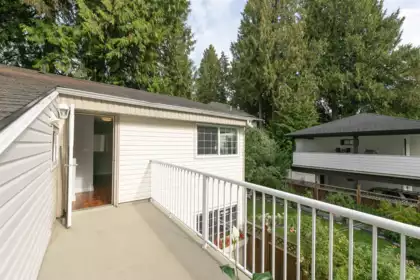 Basement Recreation Room Photo of 41 2986 Coast Meridian Road, Port Coquitlam, BC