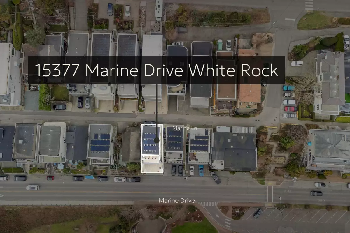 Walk-In Closet Photo of 15377 Marine Drive, White Rock, BC