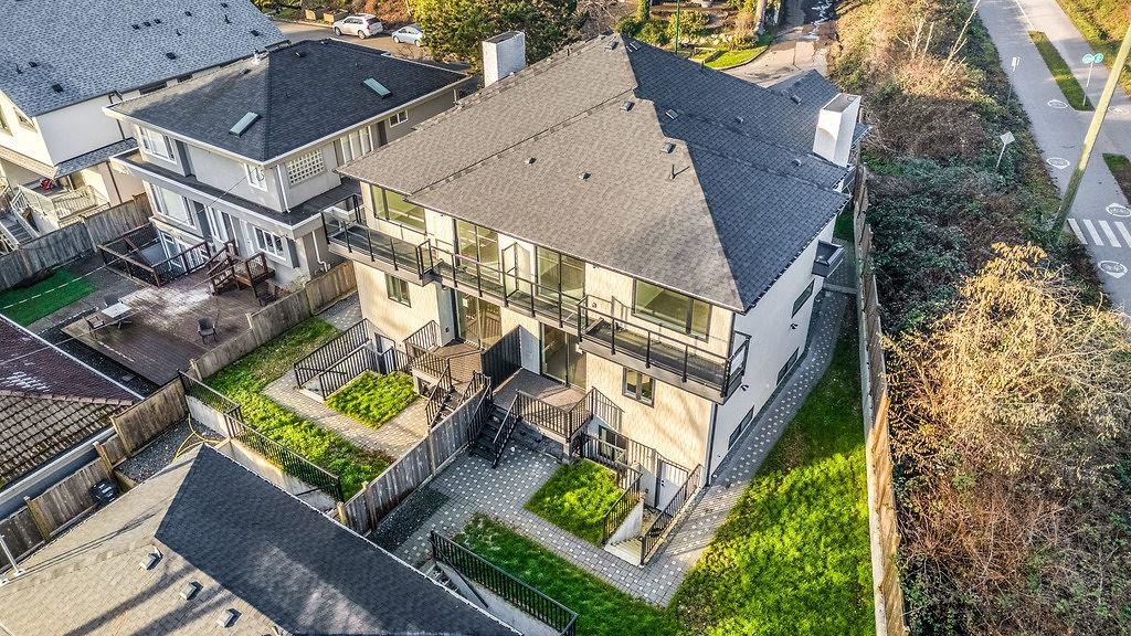 Outdoor Deck Photo of 1 1706 W 68th Avenue, Vancouver, BC