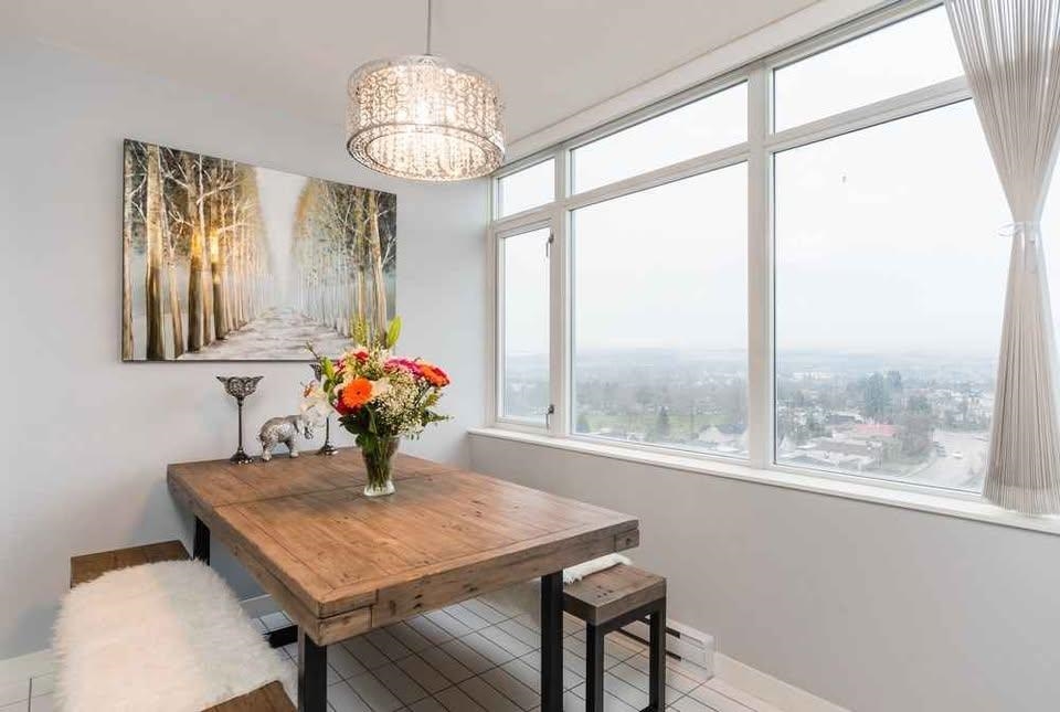 Kitchen Island Photo of 1103 4815 Eldorado Mews, Vancouver, BC