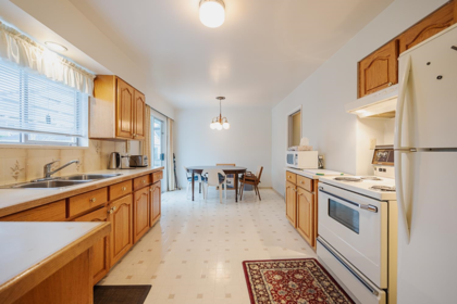 Kitchen Island Photo of 4638 53 Street, Delta, BC