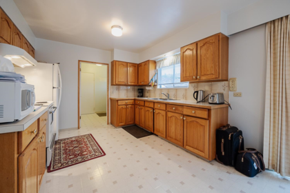 Kitchen Photo of 4638 53 Street, Delta, BC