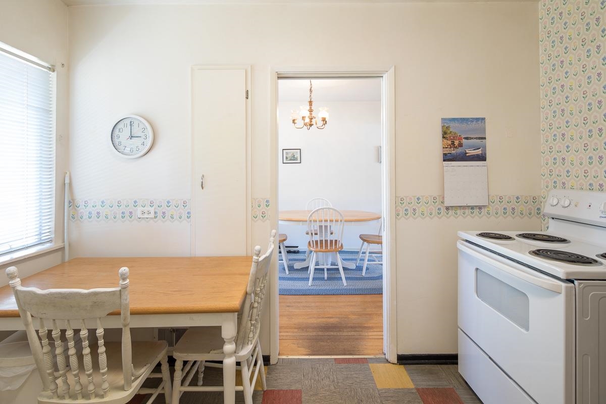 Powder Room Photo of 7985 Rosewood Street, Burnaby, BC