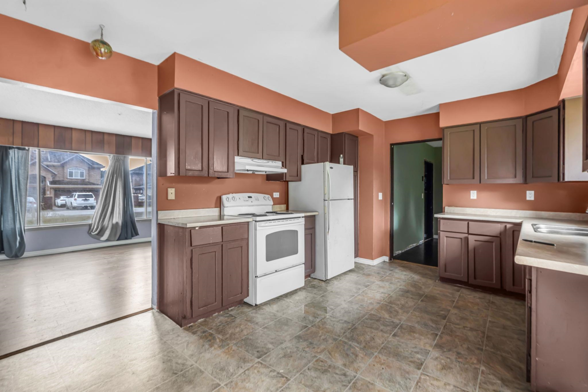 Breakfast Nook Photo of 8498 N 122 Street, Surrey, BC