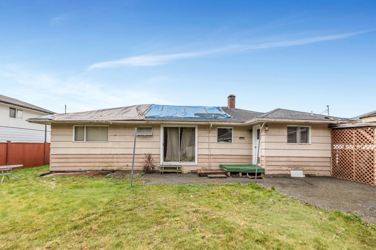 Mudroom Photo of 8498 N 122 Street, Surrey, BC