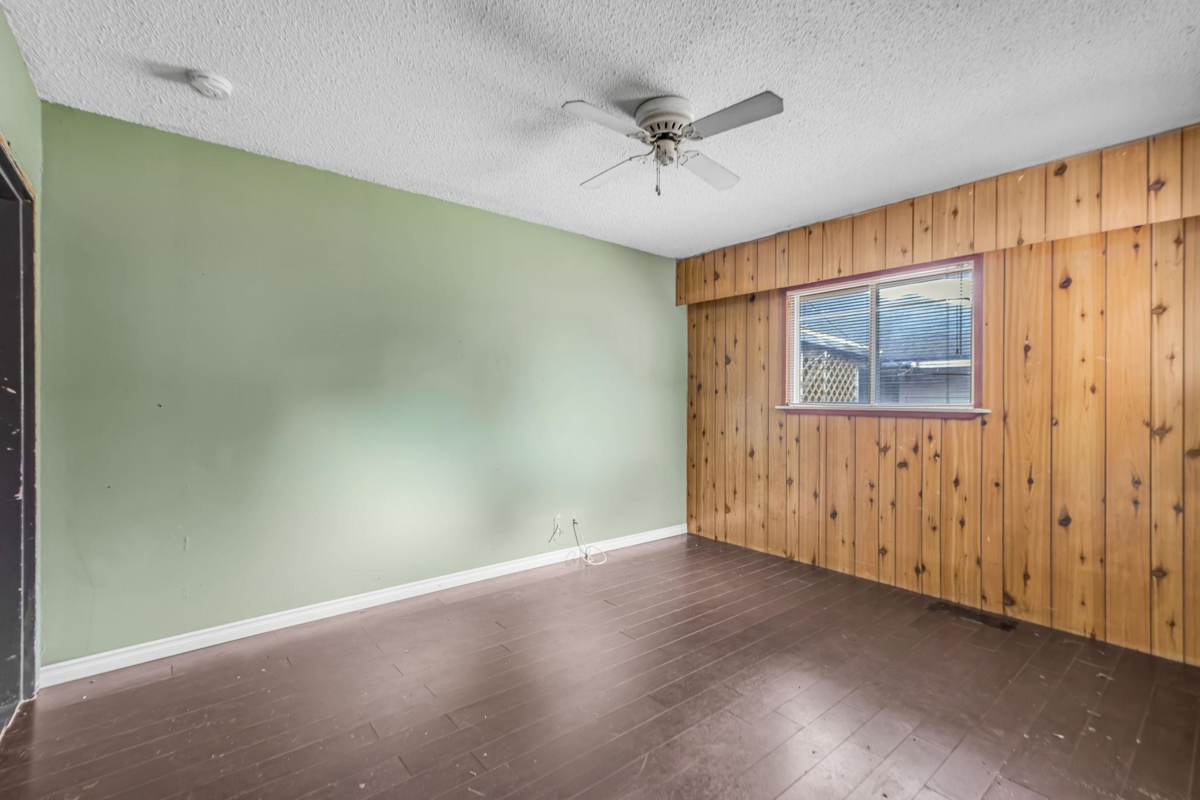 Office / Den Photo of 8498 N 122 Street, Surrey, BC