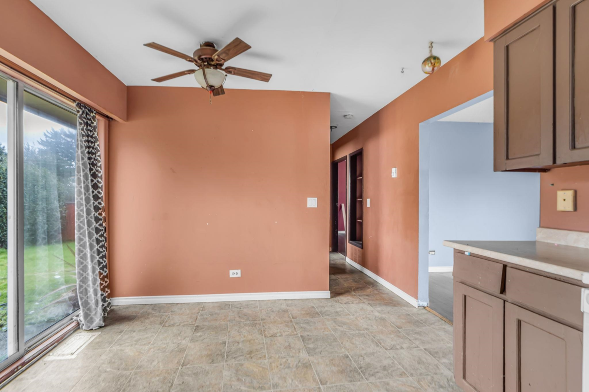 Primary Bathroom Photo of 8498 N 122 Street, Surrey, BC