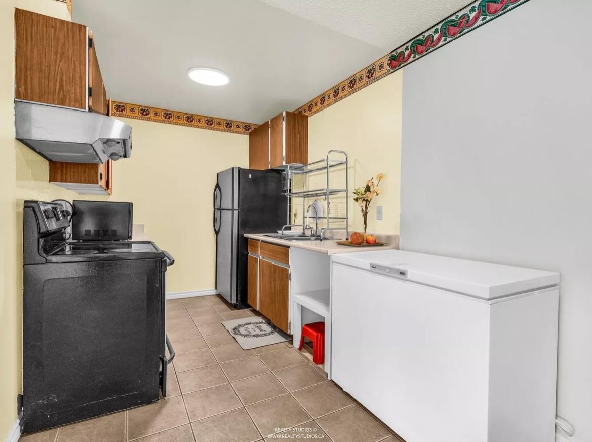 Dining Area Photo of 305 7260 Lindsay Road, Richmond, BC