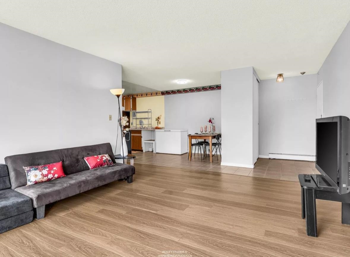 Living Room Photo of 305 7260 Lindsay Road, Richmond, BC