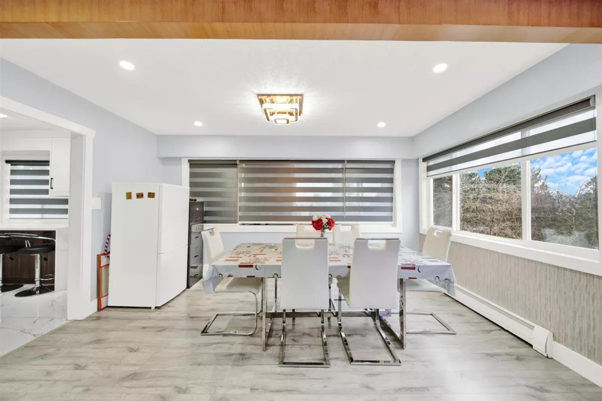 Living Room Photo of 11465 139a Street, Surrey, BC