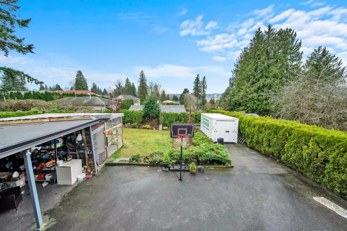 Staircase Photo of 11465 139a Street, Surrey, BC