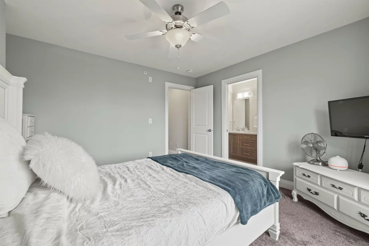 Entry Foyer Photo of 48 6026 Lindeman Street, Chilliwack, BC