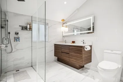 Walk-In Closet Photo of 933 Mclean Drive, Vancouver, BC