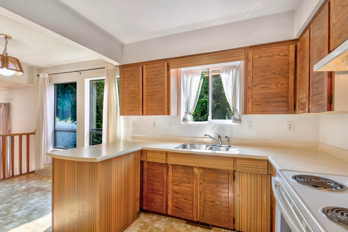 Breakfast Nook Photo of 5202 Hollywood Drive, Richmond, BC