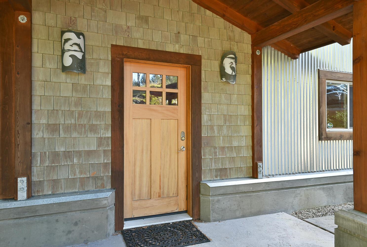 Breakfast Nook Photo of 4650 Gerrans Bay Road, Madeira Park, BC