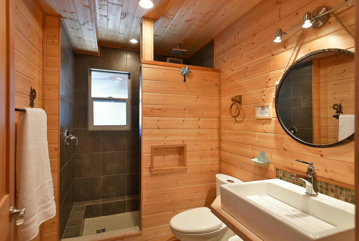 Garage Interior Photo of 4650 Gerrans Bay Road, Madeira Park, BC