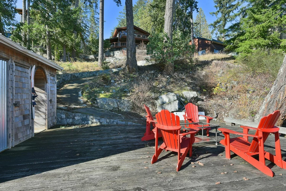 Kitchen Island Photo of 4650 Gerrans Bay Road, Madeira Park, BC